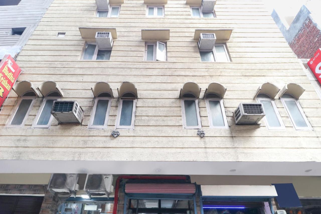 Oyo 12259 Radha Krishan Home Stay Amritsar Exterior foto